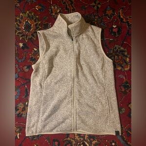 L.L. Bean Women’s Fleece Sweater Vest, size L excellent condition